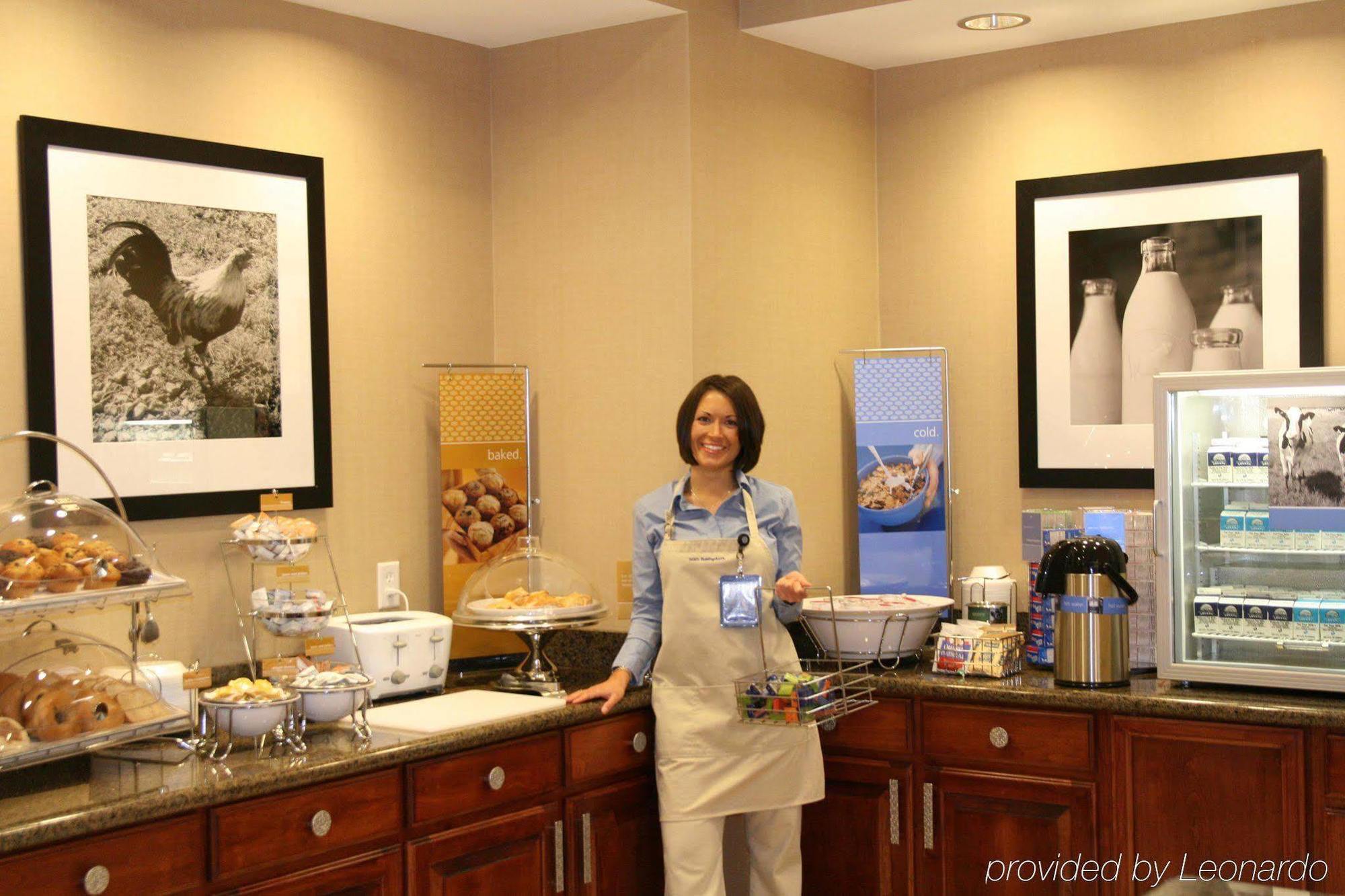 Hampton Inn & Suites Chesapeake-Battlefield Boulevard Restoran fotoğraf